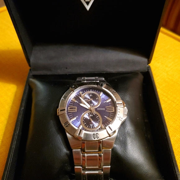 Guess Stainless Steel High Performance Watch - Picture 1 of 4